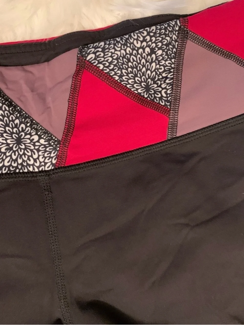 Lululemon Run: Inspire Crop ll 21” Fa14 Quilt 28 Bumble Berry Sz 6
